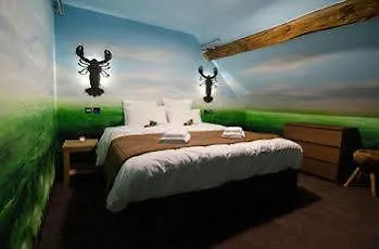 River Hotel 3*