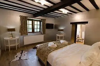 River Hotel